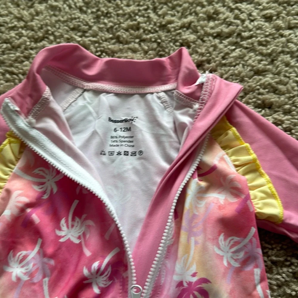 164 NIB BesserBay Infant Girl UPF 50+ Half Zip Long Sleeve Swimsuit -Size: 6-12M